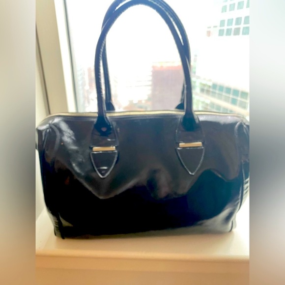 Salvatore Ferragamo Large “speedy” style patent leather bag - Picture 7 of 16